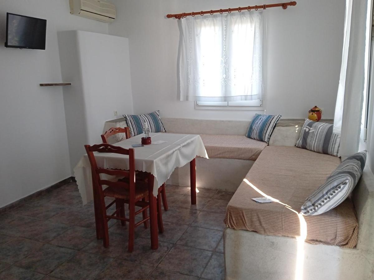 Aegean Sunset Apartment Kionia Bagian luar foto